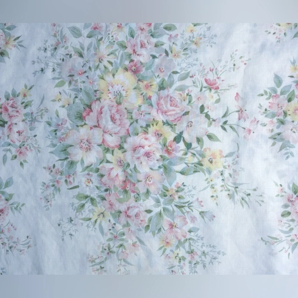 Vintage Pequot Country Floral Standard Pillowcase Cutter Fabric Romance AS IS